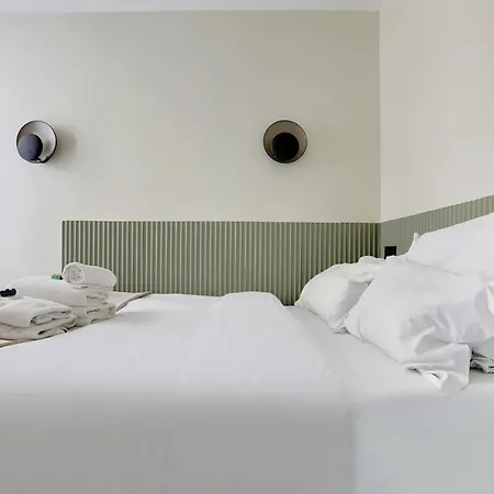 Voltaire - Republique Luxury Parigi