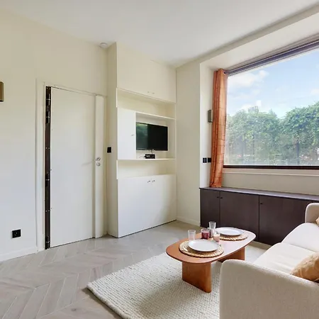 Voltaire - Republique Luxury Apartment Paris