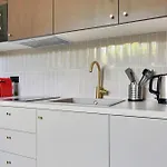 Voltaire - Republique Luxury Apartment