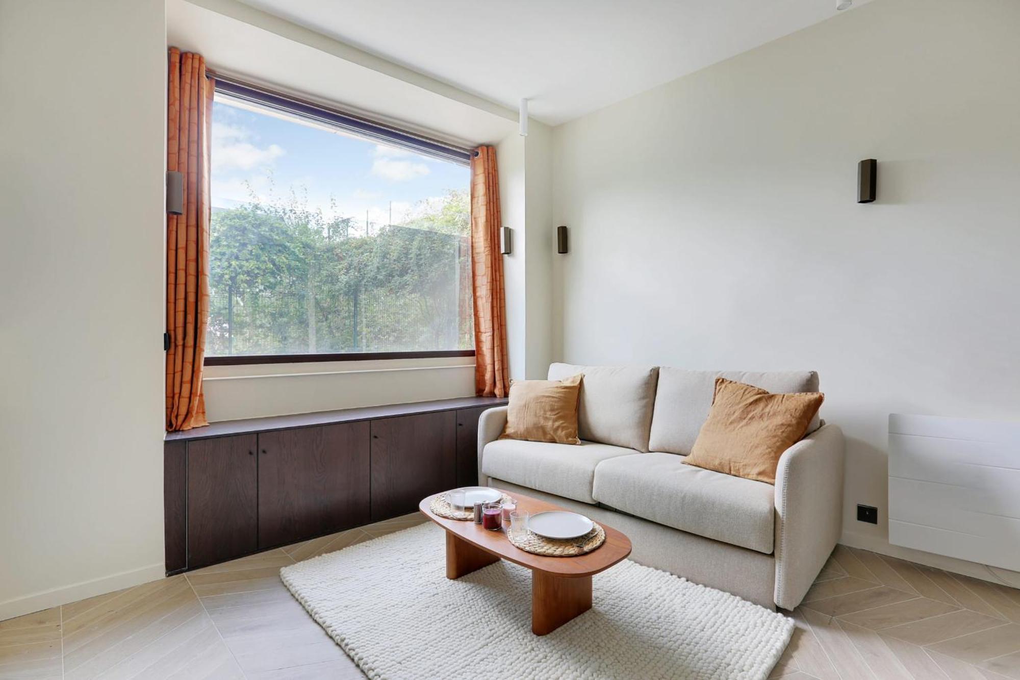 Voltaire - Republique Luxury